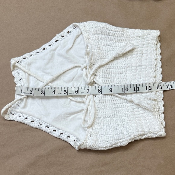 Hollister White Crochet Tank Top Size XSmall - Picture 6 of 6